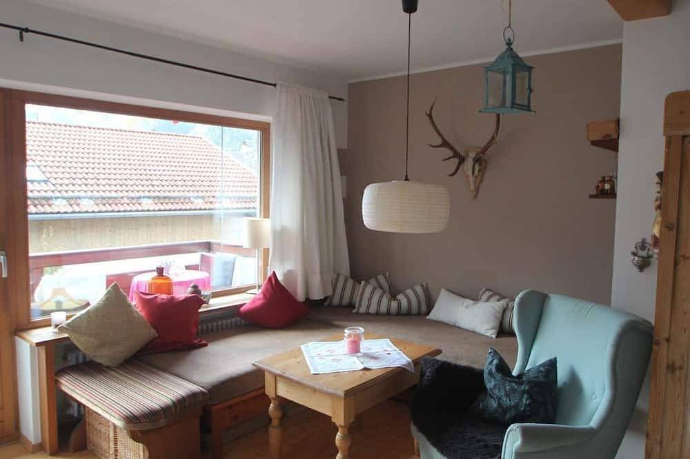 Ganze Wohnung, Ferienwohnung Dobi - Ferienwohnung in Oberammergau, Bayerische Alpen