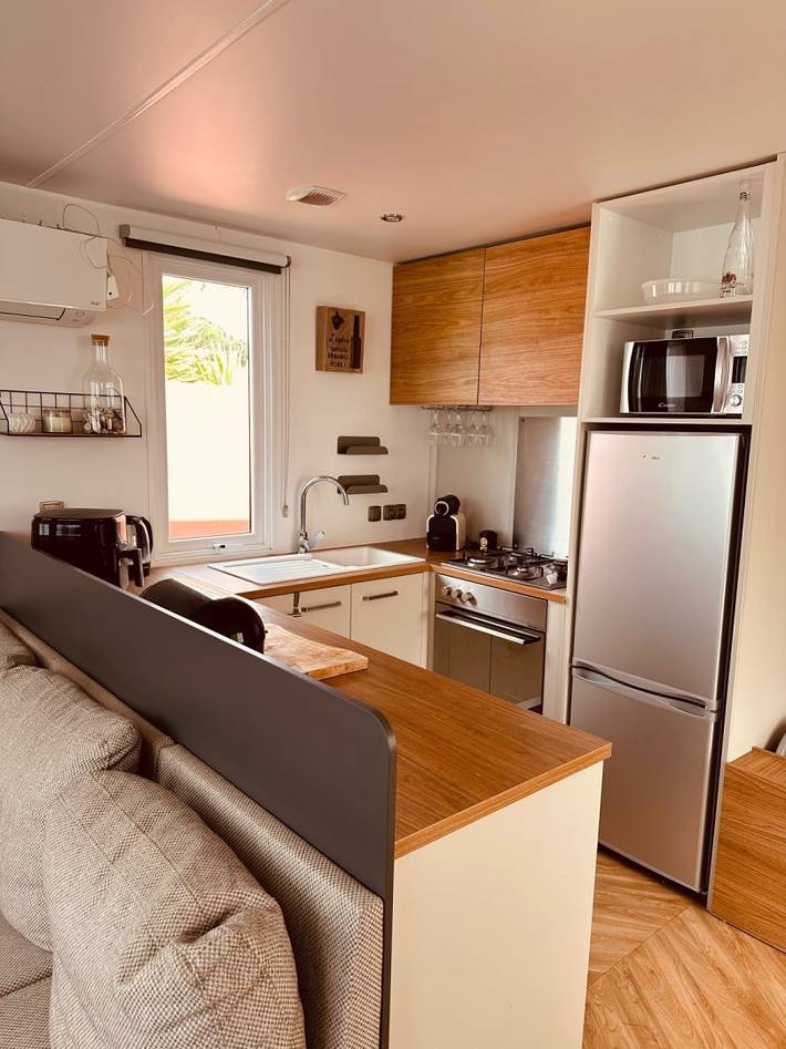 Camping pour 6 personnes, avec jardin ainsi que balcon et piscine dans les Pyrénées-Orientales - 3