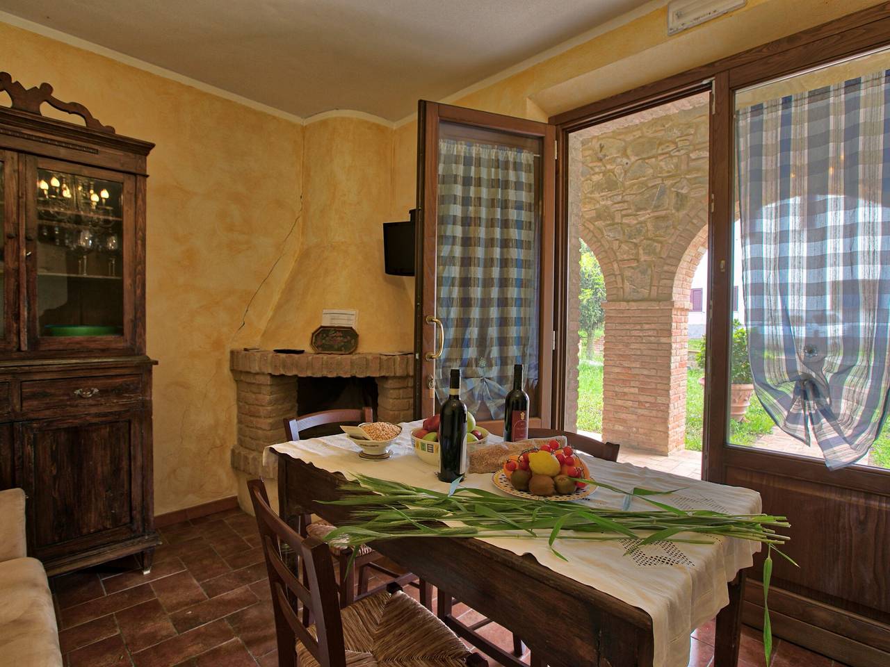 Charming Tuscan Farmhouse in Castel del Piano, Grosseto Province