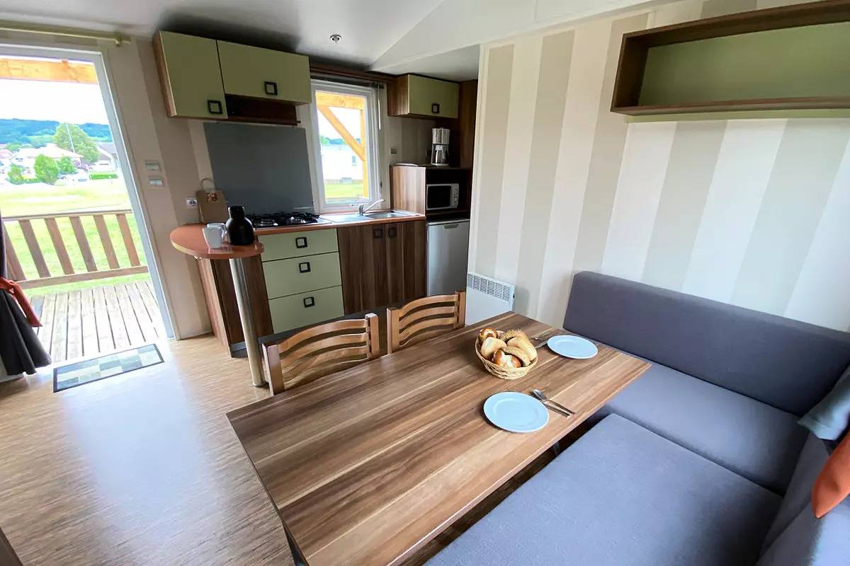 Wohnwagen für 4 Personen mit Pool in Orsingen-Nenzingen, Landkreis Konstanz