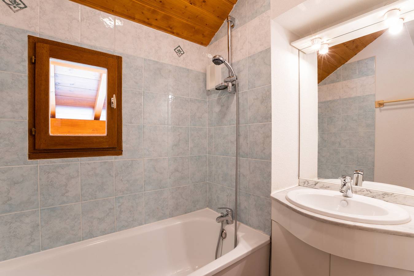 Apartamento entero, Appartement vue sur les pistes, pour 8  in La Joue du Loup, Dévoluy (comuna)