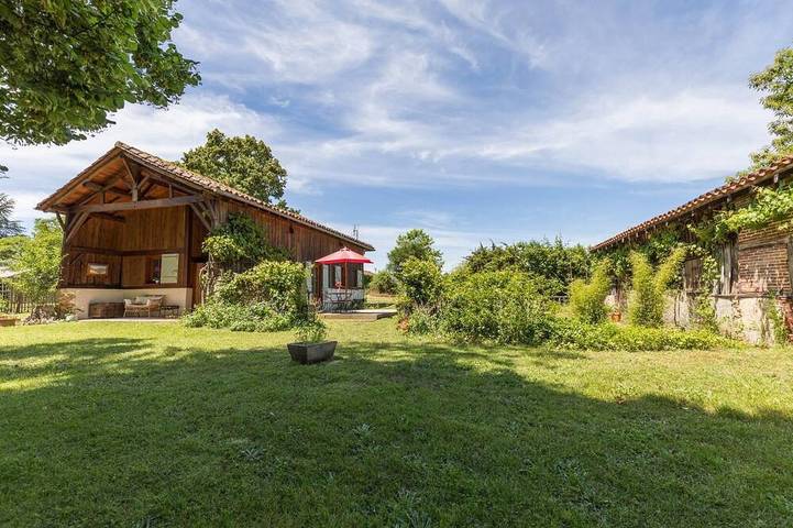 Location de vacances pour 4 personnes, avec Jardin à Bélis