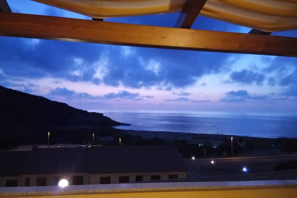 Casa Sul Mare A2 Mnt Dalla Spiaggia Un Vero Paradiso Tramonti Mozzafiato in Porto Alabe, Tresnuraghes