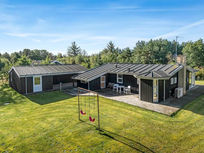 Ferienhaus für 6 Personen, mit Terrasse, mit Haustier in Bratten