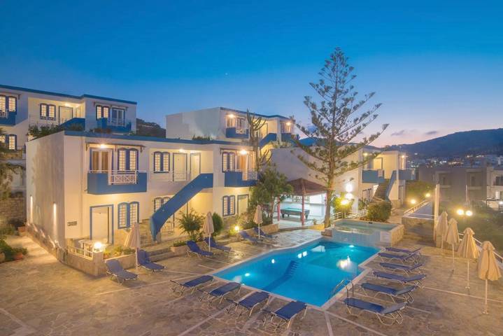 Appart’hôtel pour 2 personnes, avec vue ainsi que jardin et bassin pour enfant