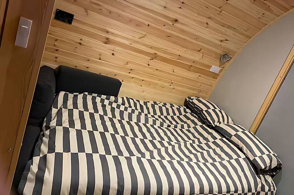 Starview by Mirriemora l Shetland l St Ninians Isle l Cosy Pod in Shetland Islands