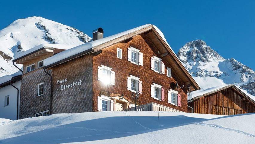 Ferienwohnung für 5 Personen, mit Terrasse und Sauna sowie Garten im Lechtal