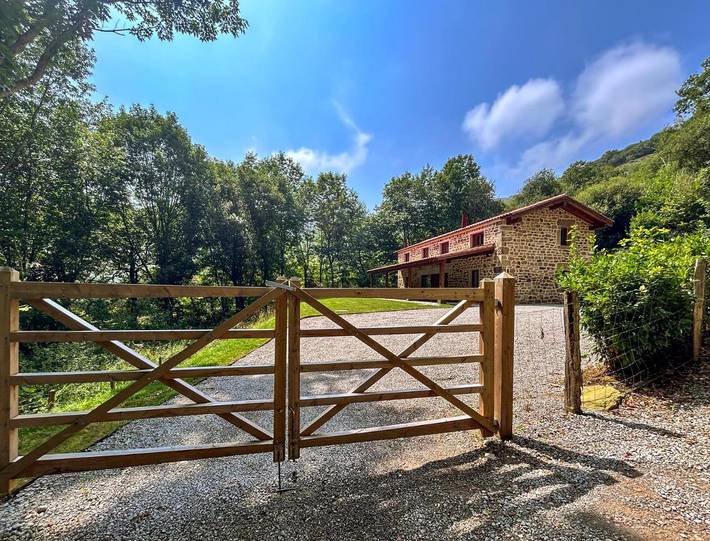 Casa rural para 10 personas, con vistas y terraza - 1