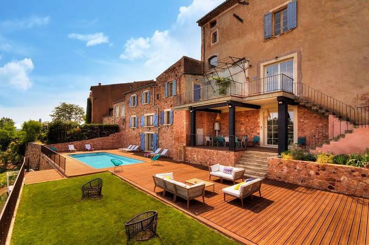 Location de vacances pour 20 personnes, avec jardin et balcon, animaux acceptés dans Sentier des Ocres