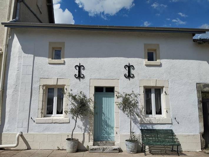 Location de vacances pour 5 personnes, avec jacuzzi et jardin, adapté aux familles dans Taizé (Deux-Sèvres)