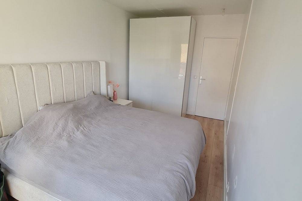 Entire apartment, Bel Appartement in Livry-Gargan, Seine-Saint-Denis