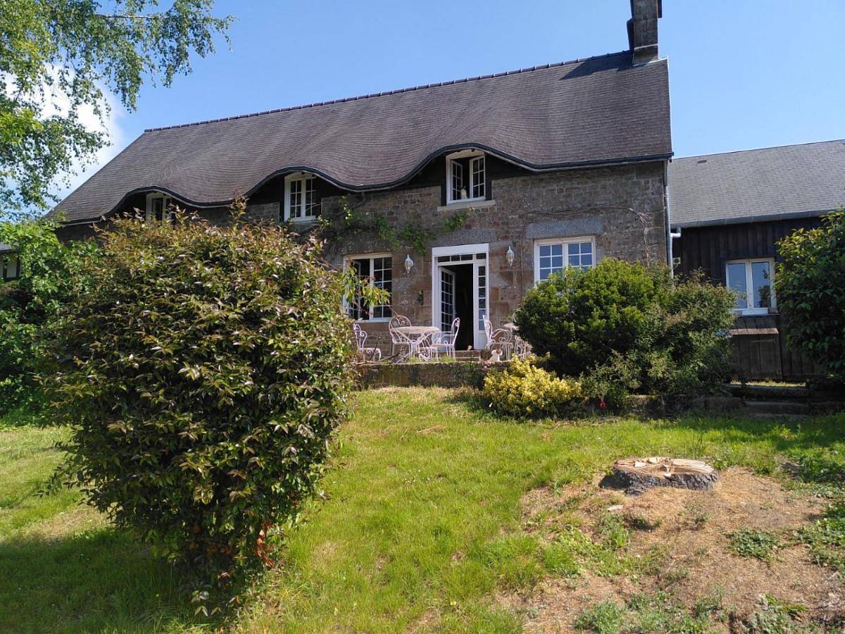 Double Room with Terrace in Saint-Michel-de-Montjoie, Région d'Avranches