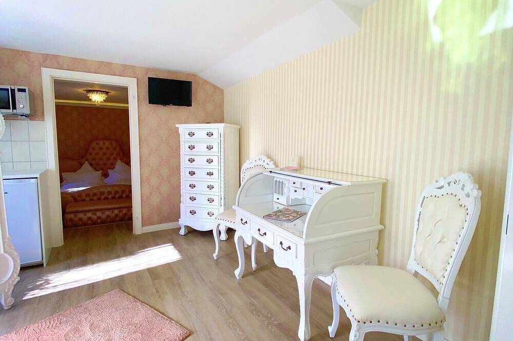 Ganze Wohnung, Elegant 2 room apartment in the center of town in Badenweiler, Südschwarzwald