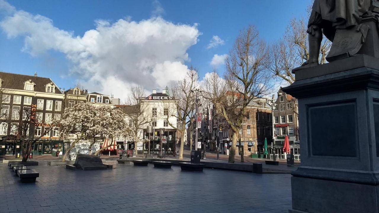 Rembrandt Square Boat in Holländische Küste