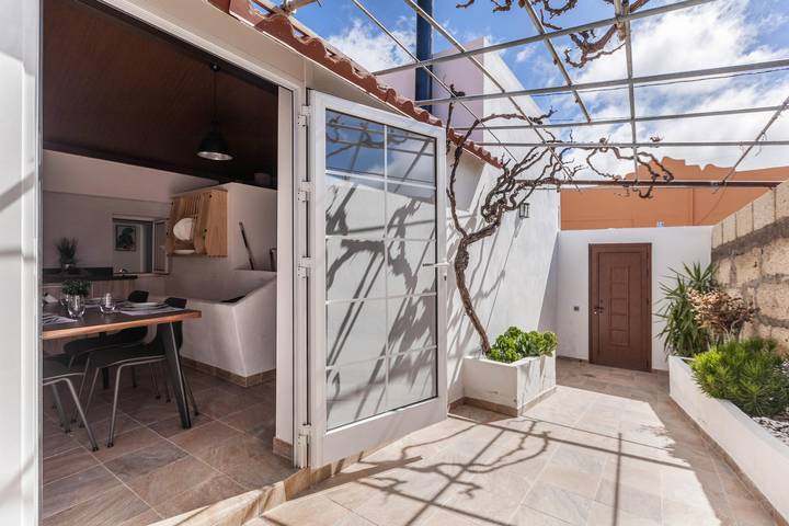 Ferienhaus "Casa Jacinto" mit Dachterrasse, Meerblick, Bergblick & Wlan in Santiago del Teide, Teneriffa Süd