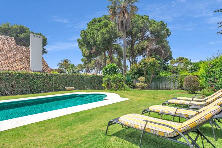 Casa rural para 14 personas, con terraza y jardín en Estepona - 4