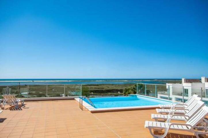 Location de vacances pour 4 personnes, avec piscine ainsi que balcon et balcon/terrasse à Fuseta - 2