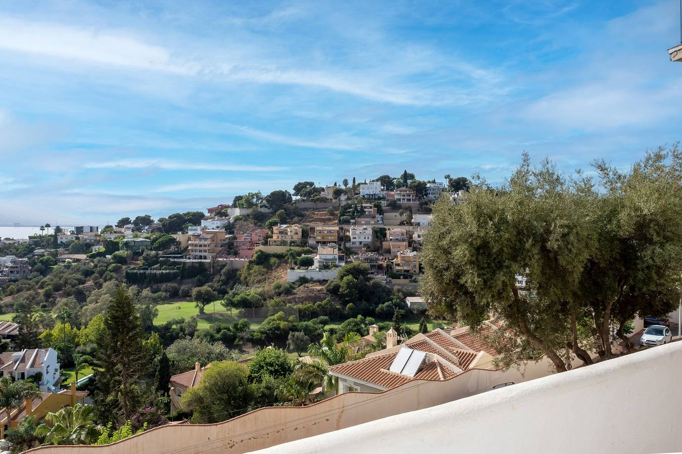 Entire apartment, Apartment 'Apartamento Vistas Golf Y Bahía' with Sea View, Wi-Fi and Air Conditioning in Málaga (Este), Malaga