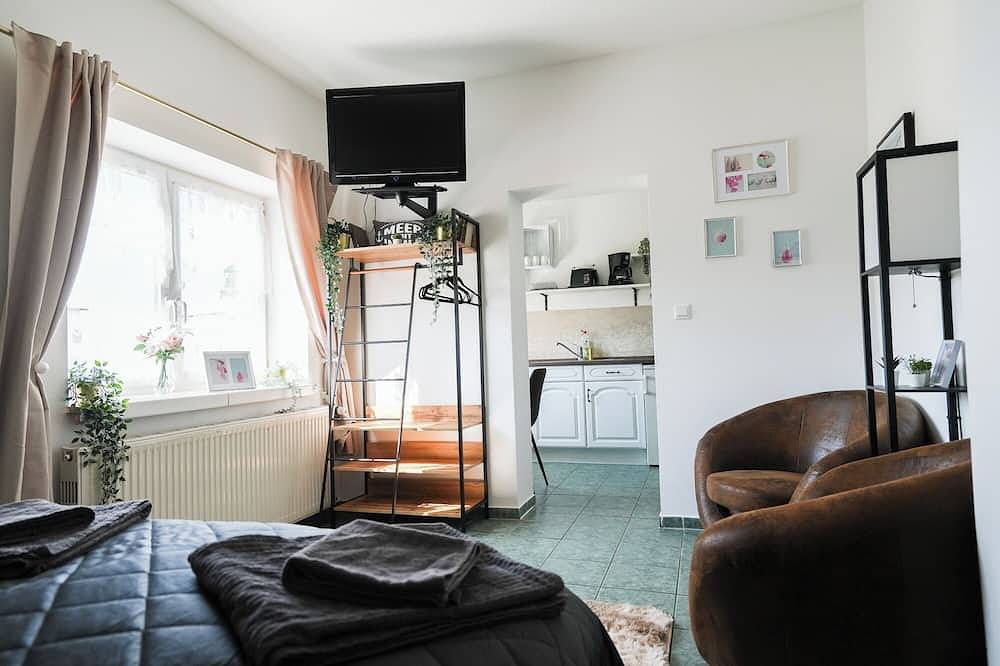 Ganze Wohnung, Ferienwohnung mitten in der Natur – nur 2 Min. zum See & haustierfreundlich! 🌿 in Güstrow - Umland, Naturpark Nossentiner/Schwinzer Heide