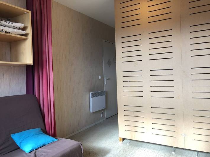 Apartamento entero, Estudio para 6 personas a pie de pistas con ascensor y parking gratuito in La Pierre Saint-Martin, Arette