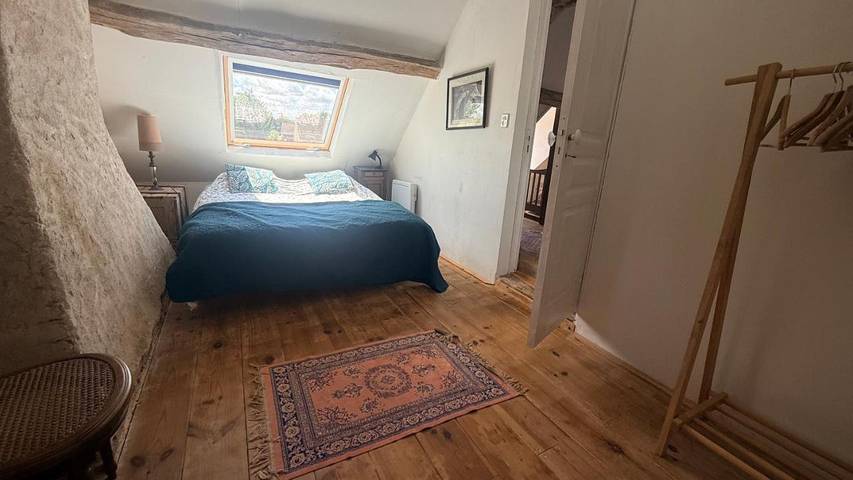 Location de vacances pour 6 personnes, avec vue ainsi que terrasse et jardin à Pouillé - 3