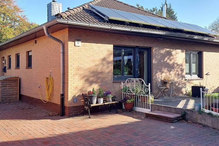 Bungalow für 5 Personen, mit Terrasse und Garten