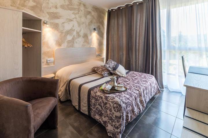 Hôtel pour 2 personnes, avec vue et jardin à Le Pont-de-Beauvoisin - 3