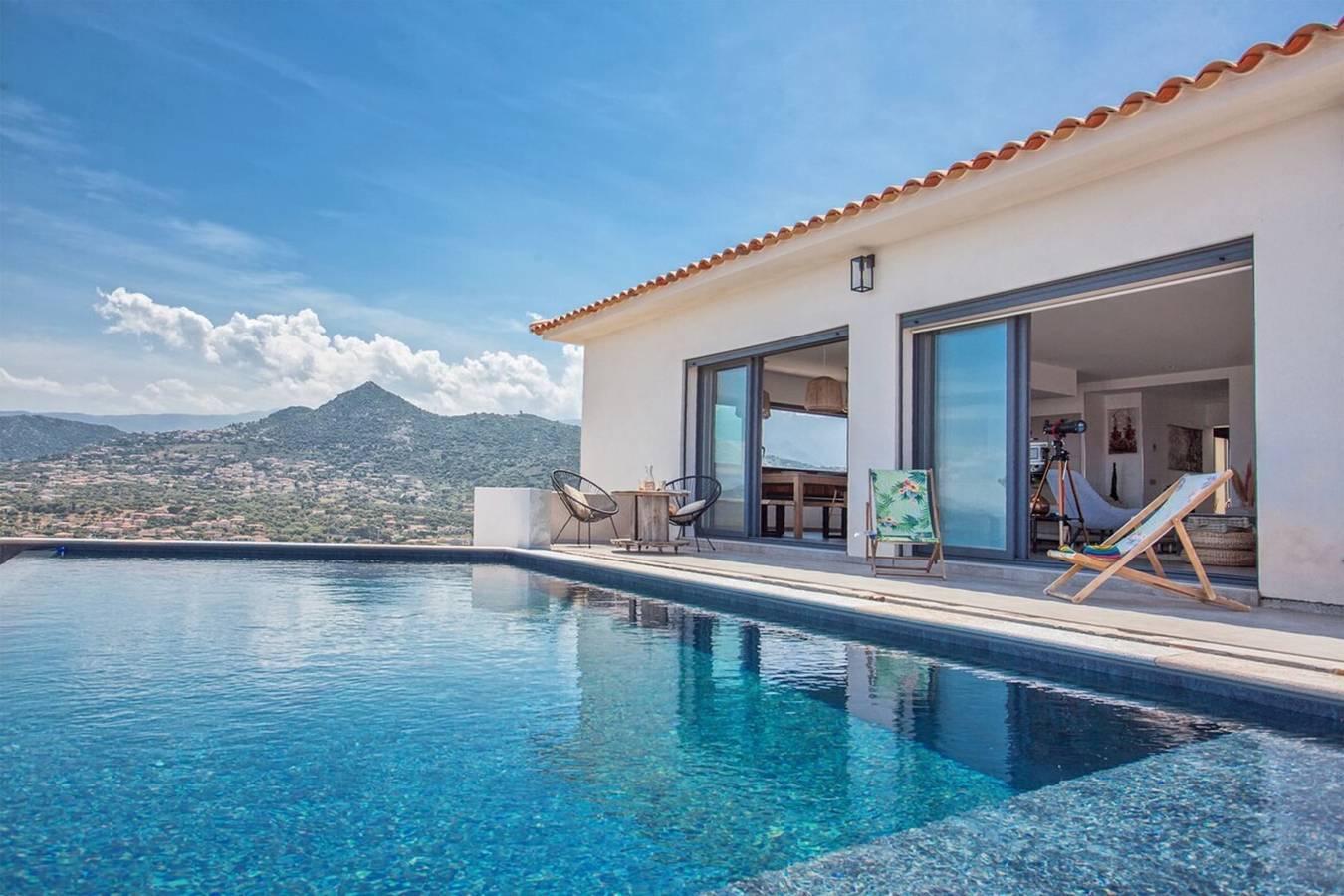 Villa Bianca              in L'Île-Rousse, Calvi region