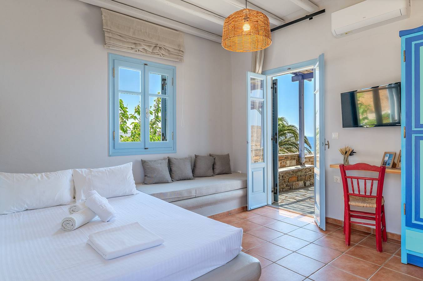 Entire apartment, Apartment 'Unit 1' with Sea View, Wi-Fi and Air Conditioning in Tinos