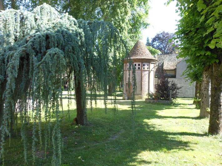 Location de vacances pour 2 personnes, avec Jacuzzi ainsi que Jardin et Vue à Bailleau-Armenonville - 4