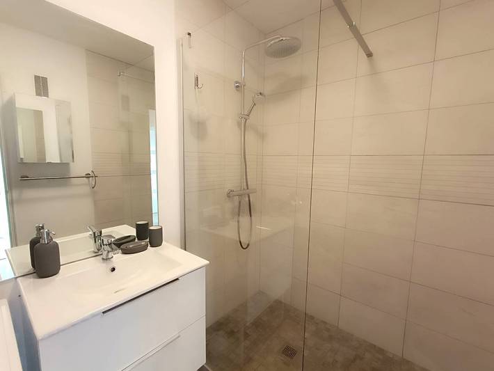 Appartement entier, Bel appartement 4 pers avec parking Wifi au centre-ville de Perros-Guirec in Perros-Guirec, Côte de Granit Rose