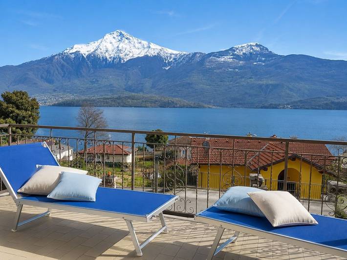 Gîte pour 4 personnes, avec balcon et vue ainsi que balcon/terrasse et vue sur le lac à Domaso