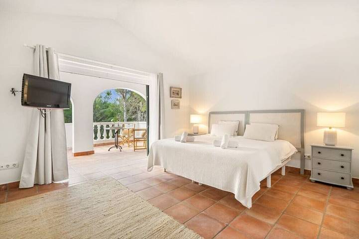 Villa Monte Peñedo, heated pool, large groups in Son Parc, Es Mercadal