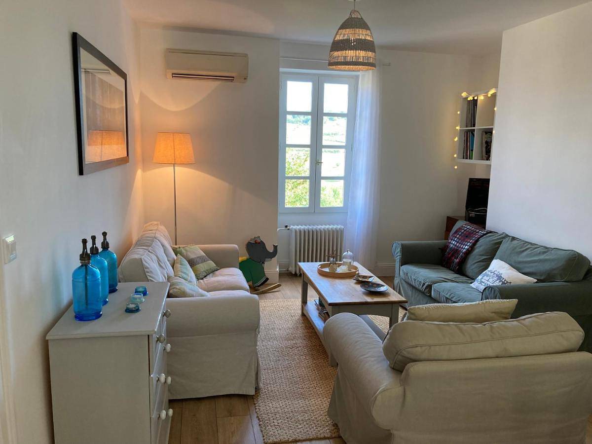 Superior Double Room in Cordes-sur-Ciel, Région d'Albi