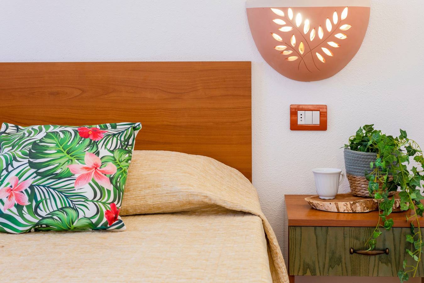 Apartamento entero, Apartamento 'Rosa's' con vistas al mar y terraza privada in Isola Rossa, Trinità d'Agultu e Vignola