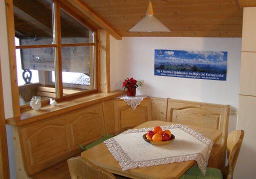 Ferienwohnung für 4 Personen, mit Balkon und Garten in Oberstdorf - 2