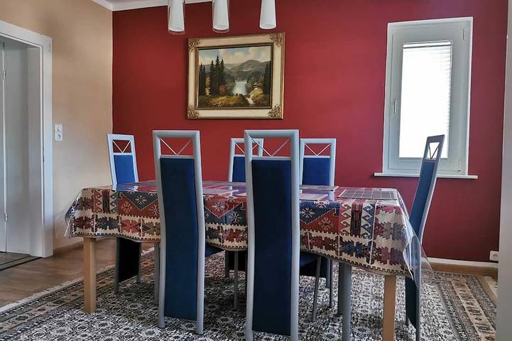 Ferienhaus für 5 Personen, mit Balkon und Garten in Holzminden