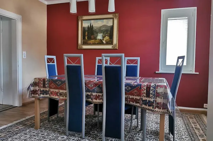 Shiraz-Home Ferienhaus in Holzminden,120m³ Privatsphäre für ungestörte Erholung in Holzminden, Landkreis Holzminden