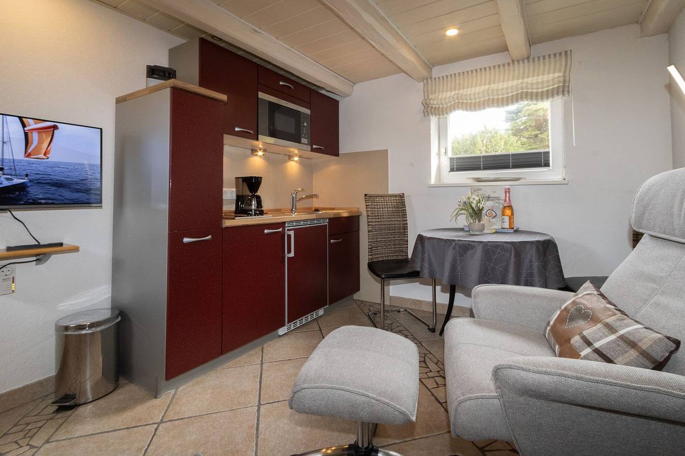 Entire apartment, Das Appartement befindet sich in einer sehr ruhigen und doch zentral gelegenen Seitenstraße. in Hörnum, Sylt