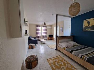 Gîte pour 2 personnes, avec terrasse dans Plage de l'Hermitage