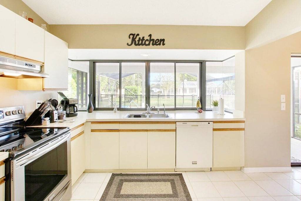 Cozy 3Br Pool Home Near Beaches Family & Pet Friendly in Port St. Lucie, St. Lucie County