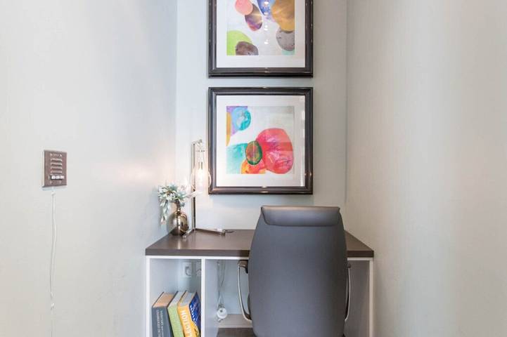 Apartment for 2 people, with pets in Boston