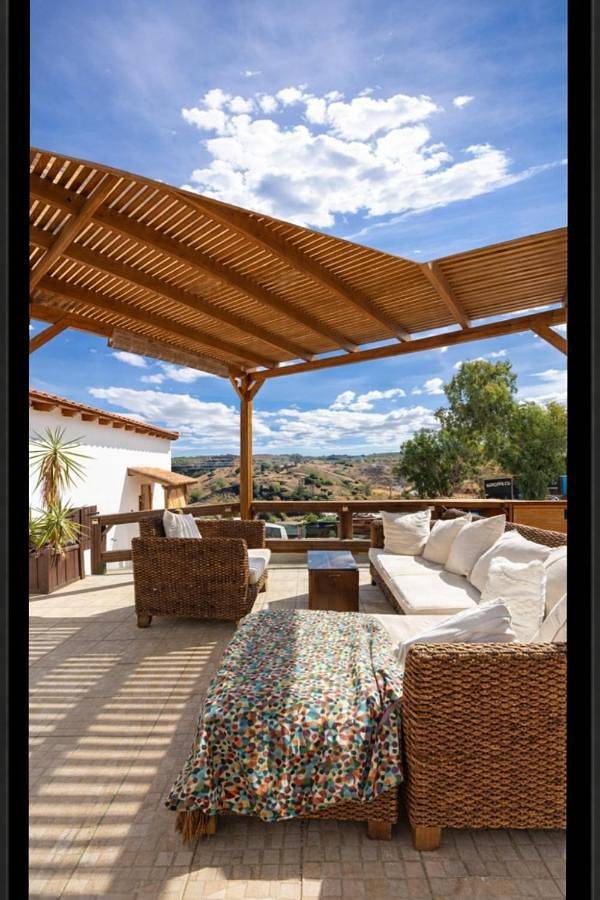 Location de vacances pour 12 personnes, avec Terrasse ainsi que Piscine et Vue dans Odeleite - 4