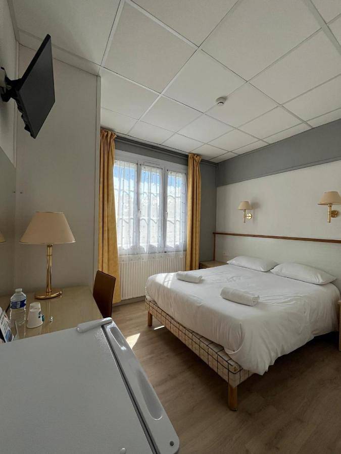 Hôtel pour 2 personnes, avec Terrasse ainsi que Jardin et Piscine