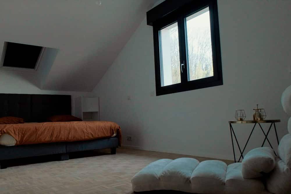 Exceptional villa | Private pool and suites in Château-Salins Region