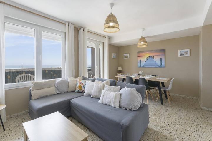 Ganze Ferienwohnung, Abaco - Apartment mit Meerblick in Platja de Xeraco mit Free Wifi in Playa Xeraco, Xeraco
