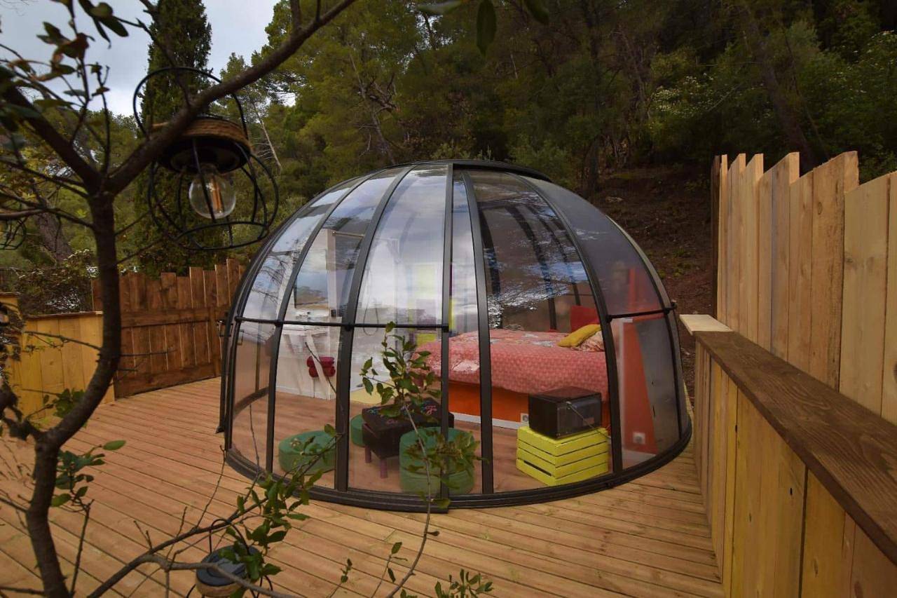 Tent in Puget-Ville, Côte méditerranéenne (France)