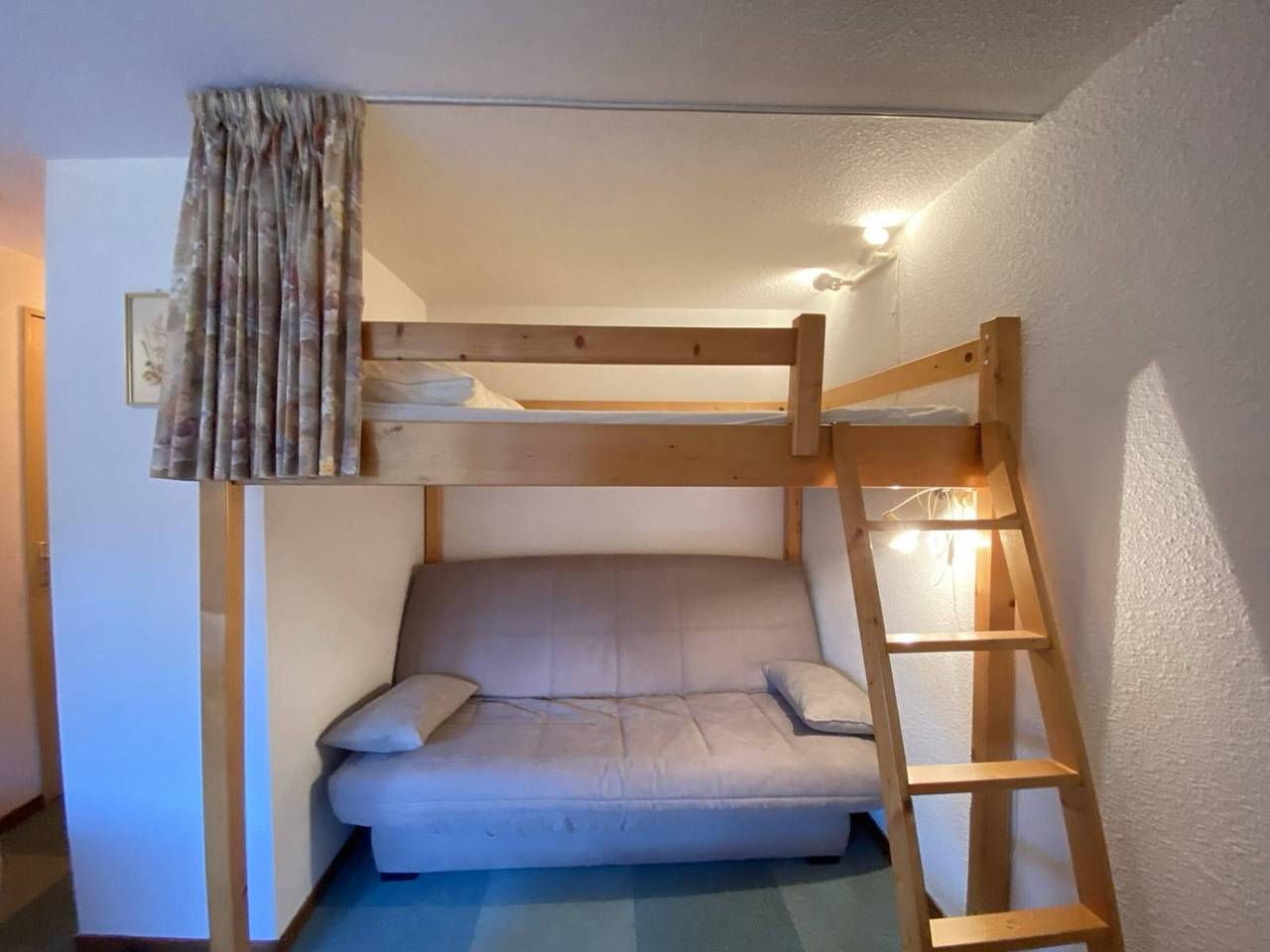 Appartement entier, Charmant studio cabine à Praz-Sur-Arly - 4 pers. avec parking et navette proche pistes in Praz-sur-Arly, Pays du Mont-Blanc