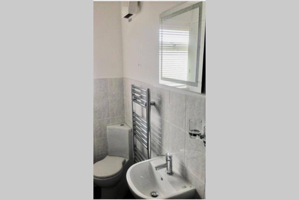 Entire apartment, Entire Ground Floor Apartment - West Bay in West Bay, Dorset