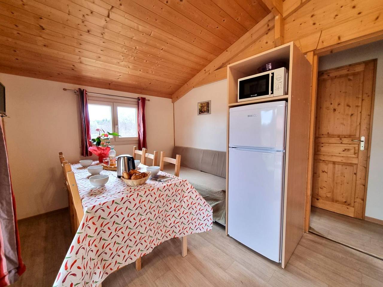 Chalet nature avec animaux - 6 pers. in Usson-en-Forez, Montbrison